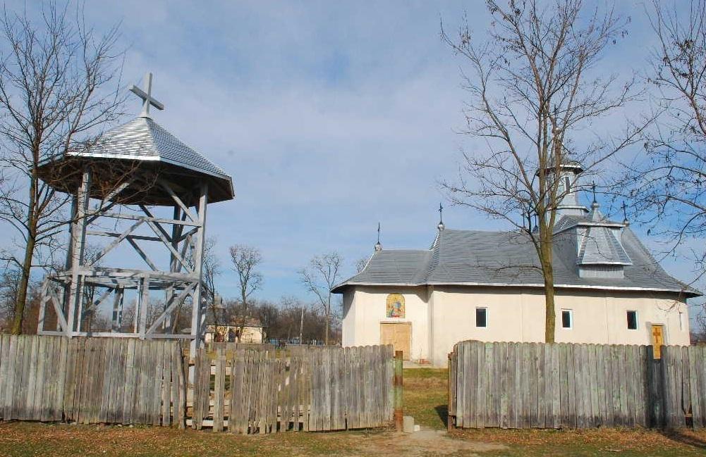Biserica - vedere exterioară